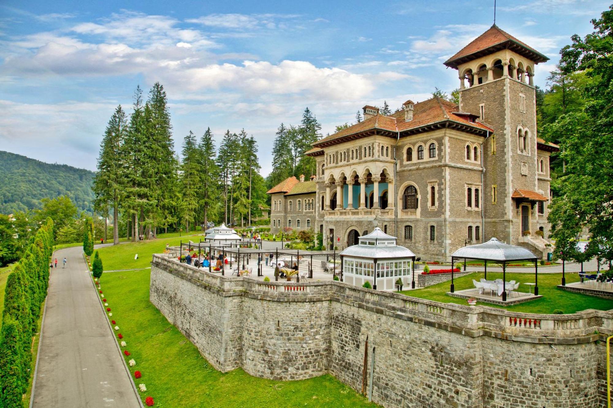 Castelul Cantacuzino Busteni Exterior photo